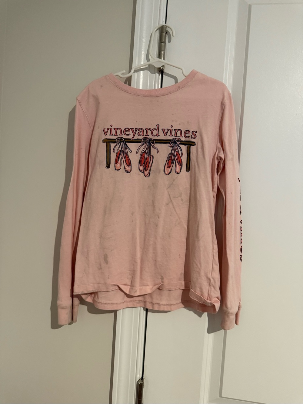 Vineyard Vines Light Pink Long-Sleeve Tee with Flip-Flop Graphic small